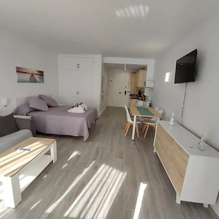 Estudio Benalbeach Primera Linea De Playa