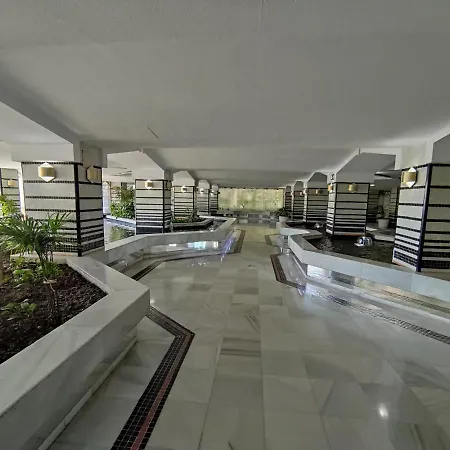 Estudio Benalbeach Primera Linea De Playa Appartamento *