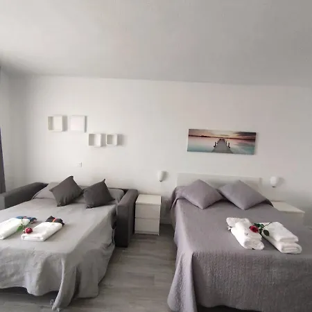 Appartamento Estudio Benalbeach Primera Linea De Playa *